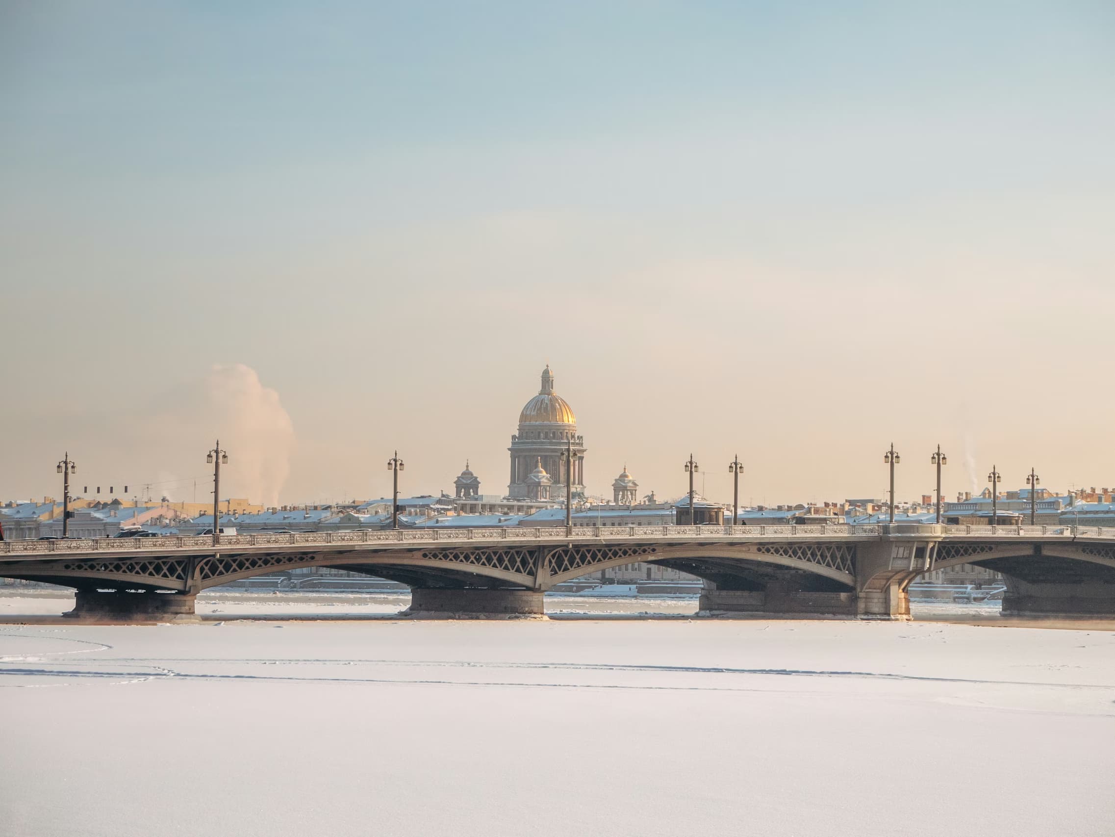 Scenic architecture